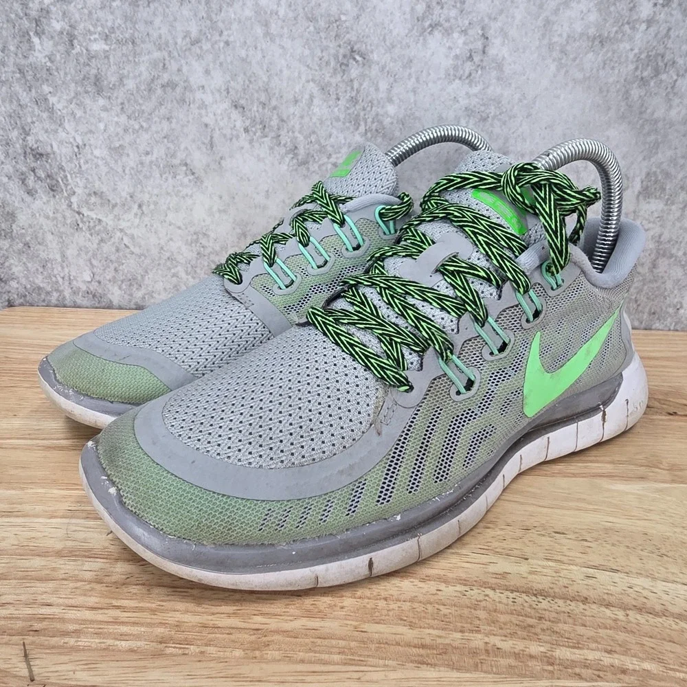 Nike Free 5.0 Womens 7.5 Wolf Grey Volt Green Running Shoes Sneakers 724383-013